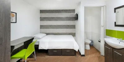 Habitación individual con baño privado y vista exterior
